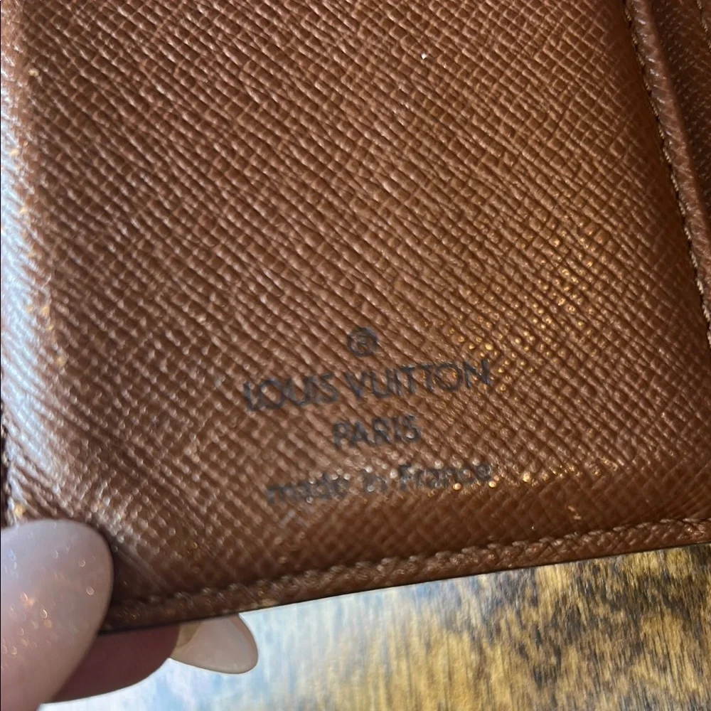 Louis Vuitton Authentic Monogram Wallet